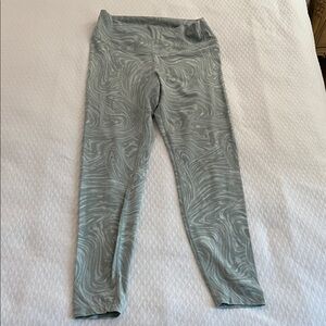 Elegant Swirl Patterned Leggings